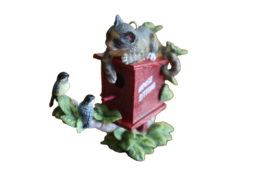 Bradford Editions Cat&#39;s Meow Ornament House Sitting Bird House Cat 1996 ... - $159.37 MXN