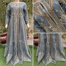 Pakistani Gray long Gown shirt Style  Embroidered Sequins  Dress,M - $2,819.68 MXN