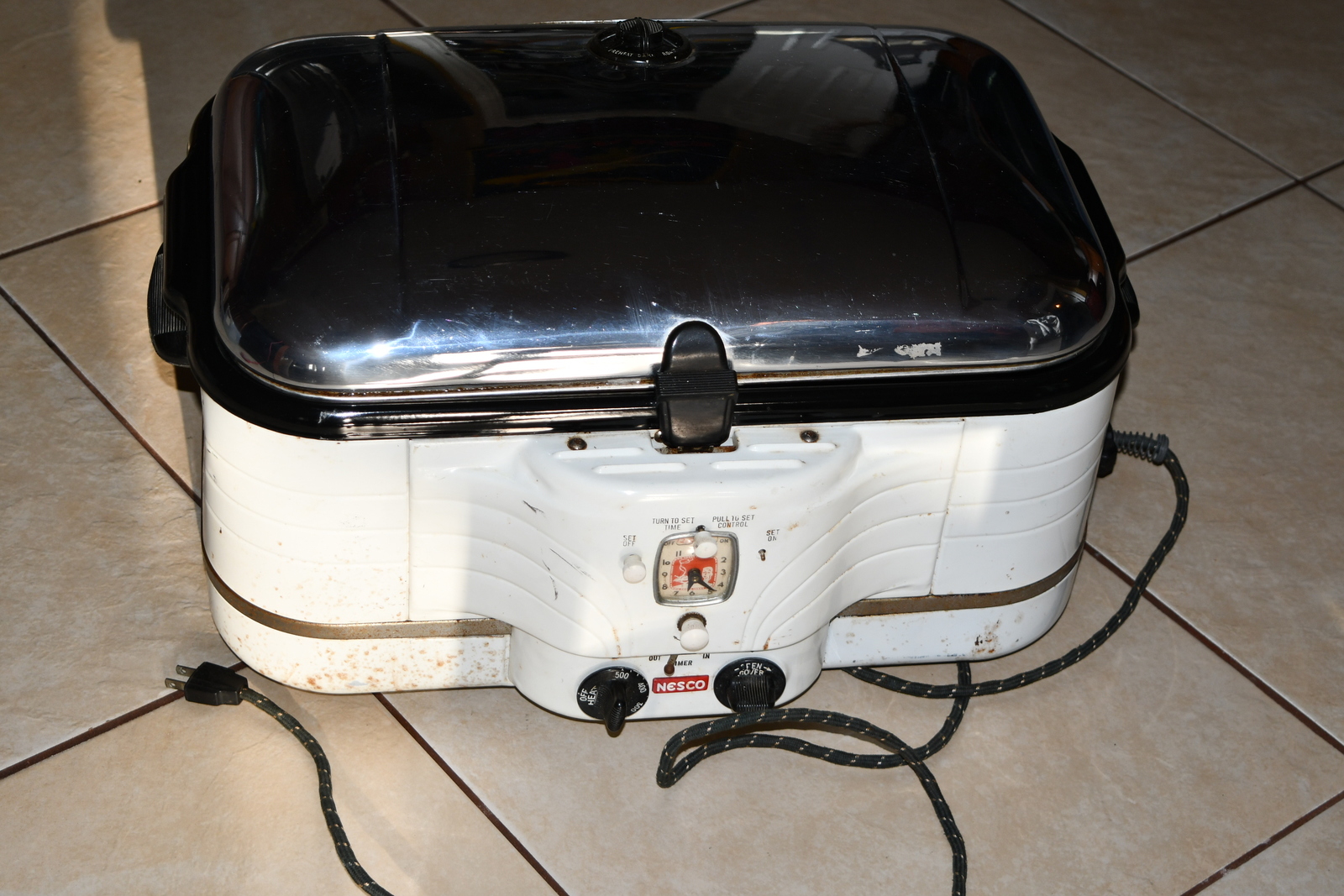 nesco vintage extra large electric roaster -works- very rare 3/23 515c3 - $469.00