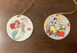 Lot 2 Grolier Collectible Disney Disc Ornament Snow White Ariel - £14.67 GBP