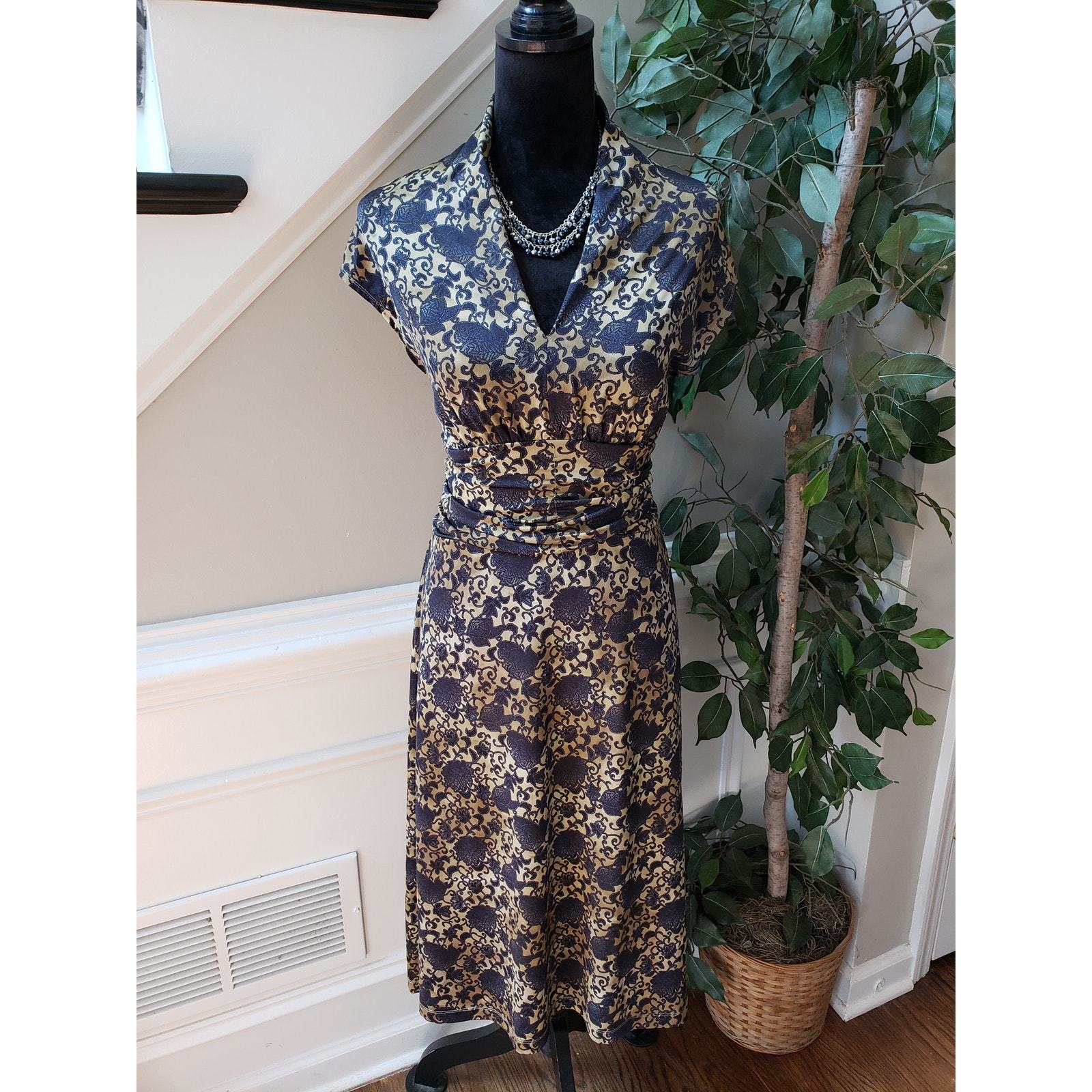 Newport News A-Line Dress Womens Small Gold and similar items