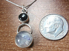 Black Onyx and Moonstone Pendant 925 Sterling Silver Round a200y - £7.18 GBP