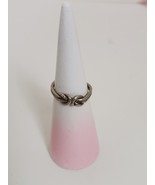 Silvertone Knot Ring Dize 7.5 - $210.81 MXN