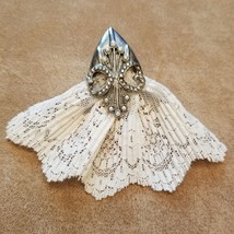 Vintage Silver Tone Lace Brooch - £11.75 GBP