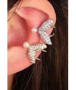 Whale tail crystal pearl ear cuffs - €8,61 EUR