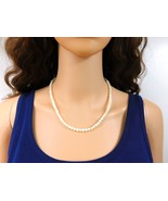 1940s Milk Glass Bead Necklace - $519.53 MXN
