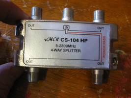 NEW Vintage V MCR 4-Way Splitter TV / 4 Outs 1 In / 5-2300 MHz / # CS-10... - $22.91
