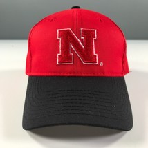 Universidad De Nebraska Sombrero Negro Ala Con Rojo Domo Oc SPORTS Curvo Ala - £12.62 GBP