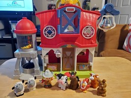 Fisher-Price&#39;s Little People Farm w/ 7 Animals/Green Tractor Lot#24 **USED** - £25.28 GBP