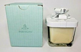 PartyLite Present Jar Candle 9.91oz New Box  Iced Snowberries  P4D/G35123 - £14.91 GBP