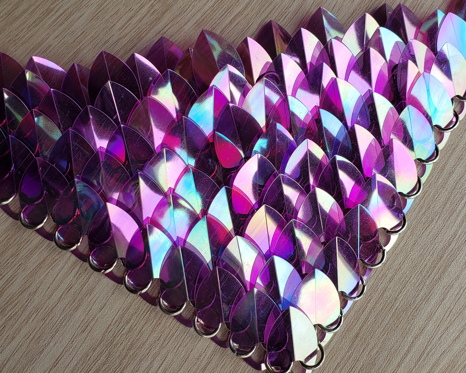 500pcs Holographic Iridescent Dragon Scale Mail ScaleMaille Armor Supplies