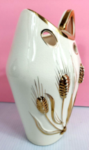 Vintage Lefton Cream Vase w Gilded Wheat Accents, rim &amp; handle #70317 RARE! - £31.28 GBP