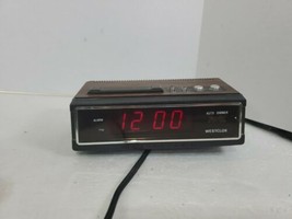 Vintage Westclox 2 Alarm Clock RED LED Wood Grain Auto Dimmer Model 22636 - $11.64