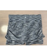 Athleta Women&#39;s Size Medium Contender Skirt Shorts Skort Gray 4&quot; inseam w28 - $28.81 CAD