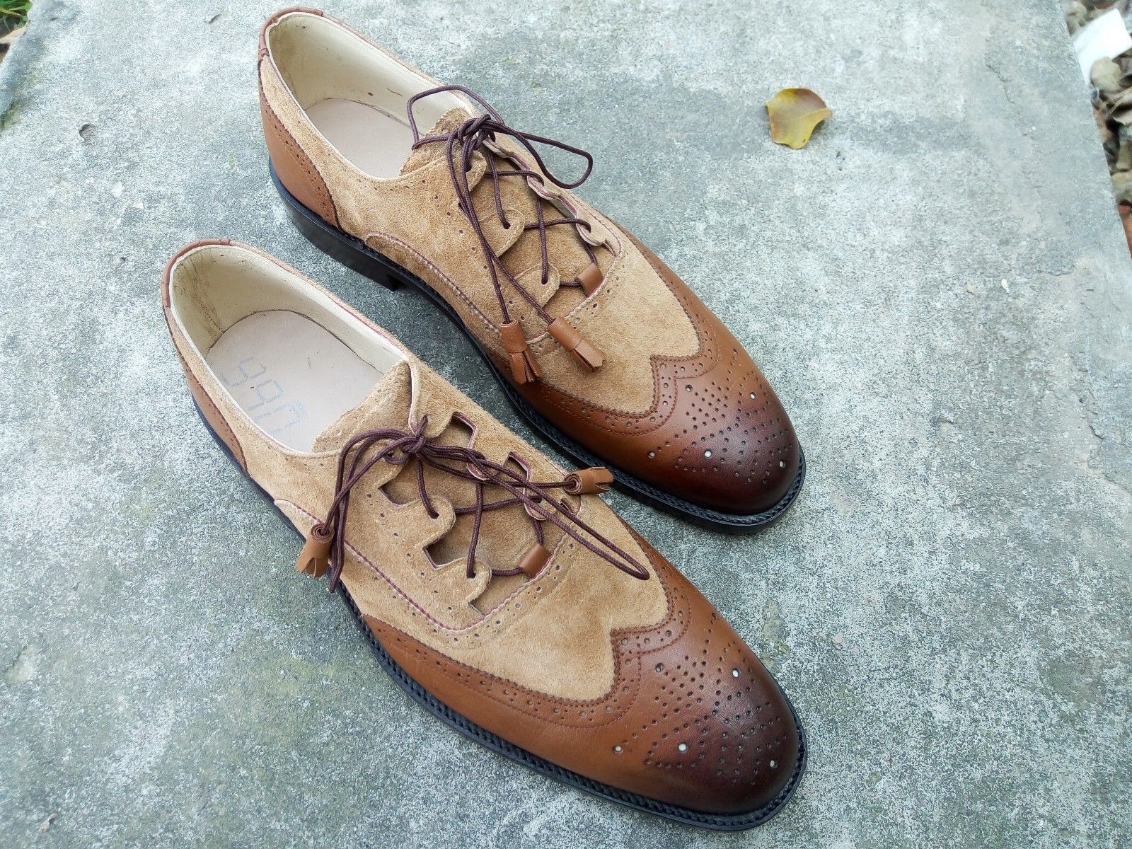 Handmade men two tone shoes, brown leather and suede shoes, beige wingtip shoe