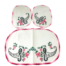 Vintage Embroidered Table Runner Set Of 3 Dresser Scarf  12&quot; 8&quot; Doily Fa... - £12.95 GBP