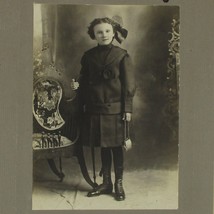 1900 Pretty Young Girl Real Photo Victorian ID&#39;d Sela Gates Bow Boots Purse - £20.23 GBP
