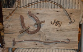 Primitive Western Wall Hanging: Horseshoe, Branding Iron, Barbed wire - £23.90 GBP