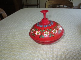 Vintage FLORAL DAISIES Red SPINNING TOY TOP - approx. 5-1/4&quot; Round - $14.85