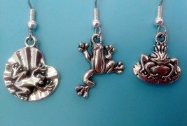 FROG EARRINGS,Frog Jewelry,Frog Gift,Silver Frog Earring,Silver Frog Jewelry,Fro - £6.41 GBP