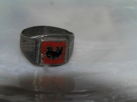 Vintage Hallmarked Tapered Band with Red &amp; Black Enamel Medallion Ring Size  - £18.58 GBP