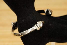 Modern Costume Jewelry Rebecca Minkoff Silver Tone Hinged Bangle Bracelet - £16.61 GBP