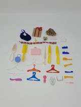 Vintage Barbie Accessories Purses Glasses Brushes Hangers Belts 32 Pieces - £15.50 GBP