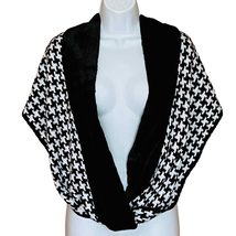 Croft Barrow Houndstooth Twisted Infinity Scarf Wrap Faux Fur Black White - £27.49 GBP