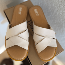 Born Ilana Leather Slide Sandal, Cushioned Padded, White Cream, Size 8, NWT - $69.00