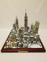 Rare Danbury Mint Christmas In New York Cityscape Diorama Detailed Miniature - $544.50