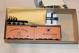 HO Scale Athearn, 40&#39; Box Car, Northern Pacific, #91349 - 5028 BOS - £23.98 GBP
