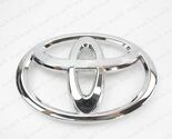 GENUINE TOYOTA HIGHLANDER RAV4 AVALON FRONT GRILLE EMBLEM 90975-02100 - $39.99