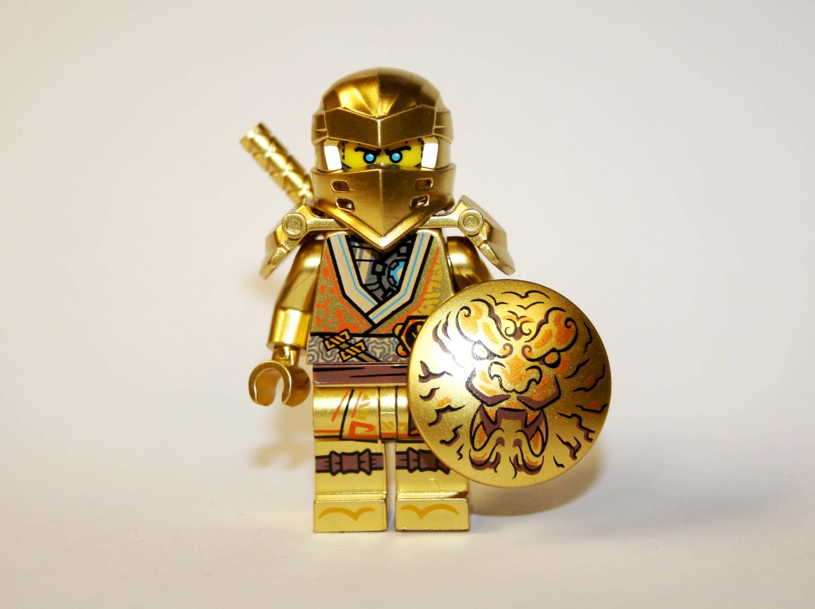 Minifigure Zane 10Th Anniversary Golden Legacy Ninjago US Seller - $7.98