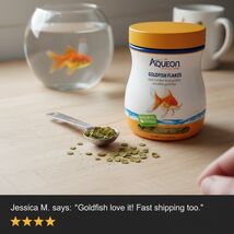 Aqueon Goldfish Flakes Floating Fish Food, 1.02 oz Jar - $122.34 MXN