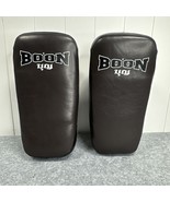 BOON Muay Thai Kick Pads, Straps, Leather, Brown &amp; Black (pair) MMA Trai... - €85,85 EUR