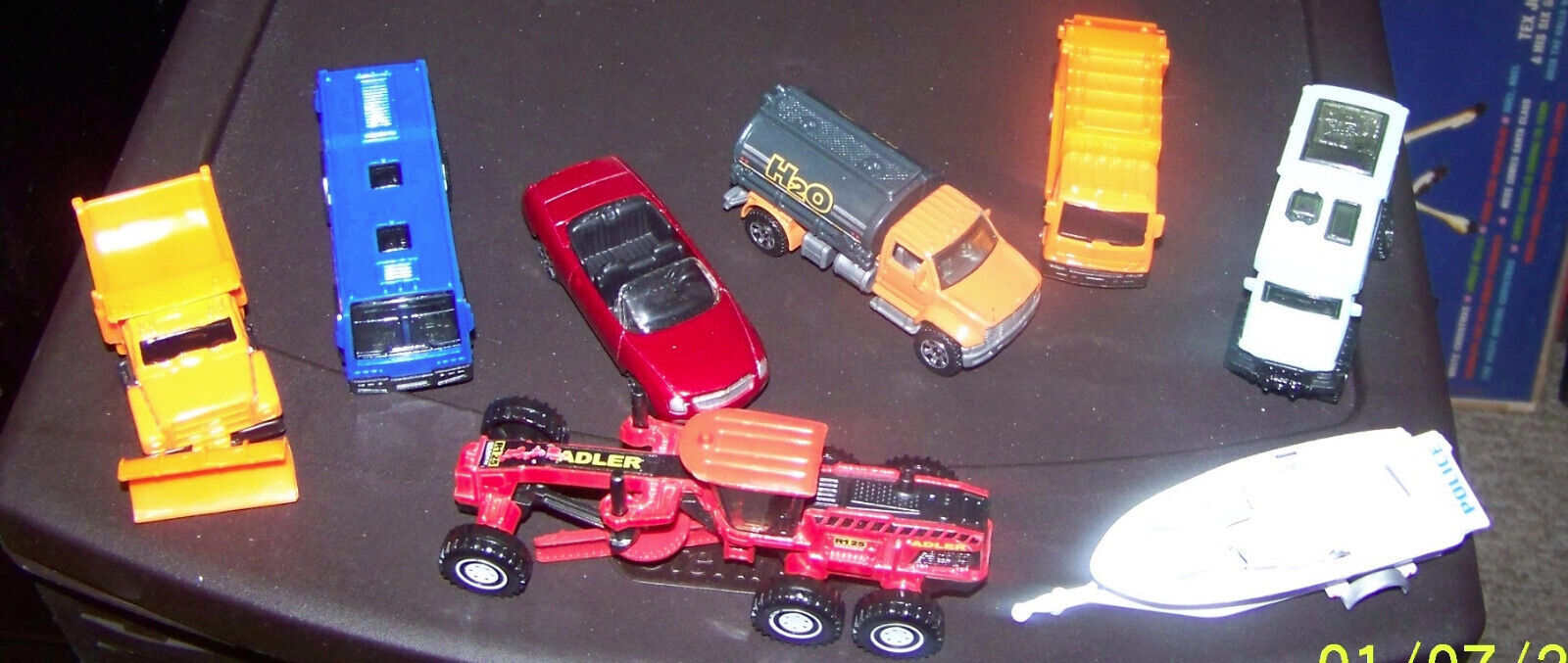 Primary image for lot of {8} toy vehicles {mixed styles & brands}