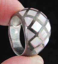 1950s Sterling Silver &amp; Pink Abalone Ladies Ring Vintage Shell Ring 925 Size 8.5 - £25.13 GBP