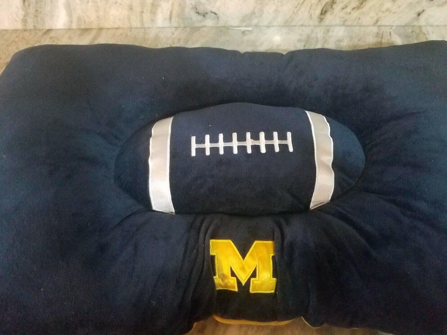 NCAA Soft & Cozy Plush Pillow Pet Bed Mattress for DOGS & CATS. U OF M - £92.49 GBP
