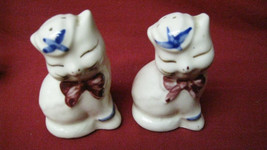 Vintage Twin Cats Ceramic Salt and Pepper Shakers - $24.74