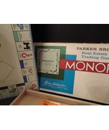 VTG 1961 PARKER BROTHERS MONOPOLY BOARD GAME USED SOLD AS IS PIECES ARE ... - $135.71 MXN