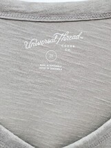 Universal Thread Women's Plus Size 2X Short Sleeve V-Neck T-Shirt Gray image 3
