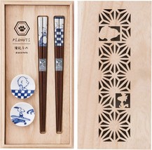 Snoopy PEANUTS Sometsuke Chopsticks pair set with wooden box Gift - $45.47