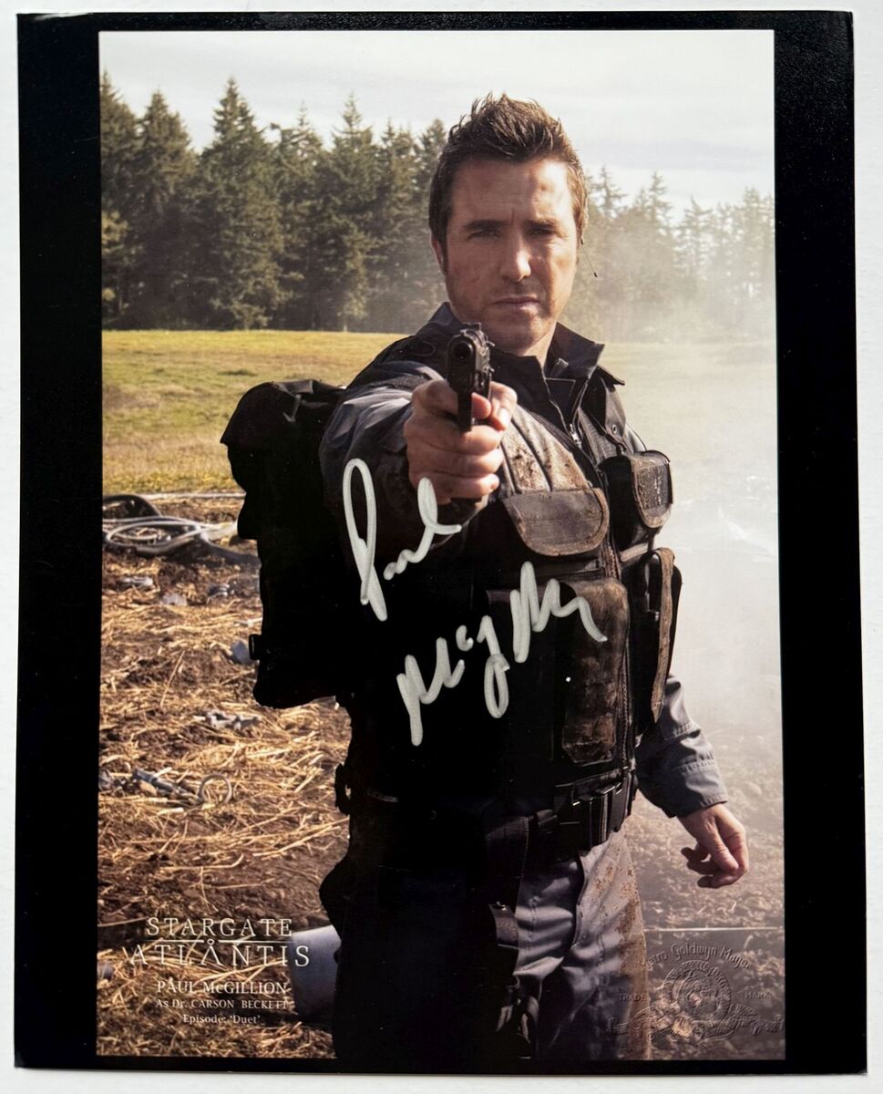 Paul McGillion Autographed &quot;Stargate Atlantis&quot; Glossy 8x10 Photo - $29.00