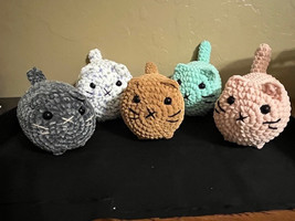 Handmade Crochet Amigurumi Loaf Cat Plushie - £13.52 GBP