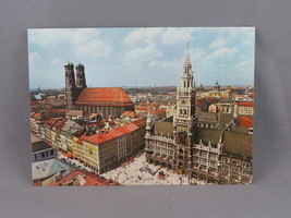 Vintage Postcard - Cathedral and City Hall Munich - Farbfoto - £11.95 GBP