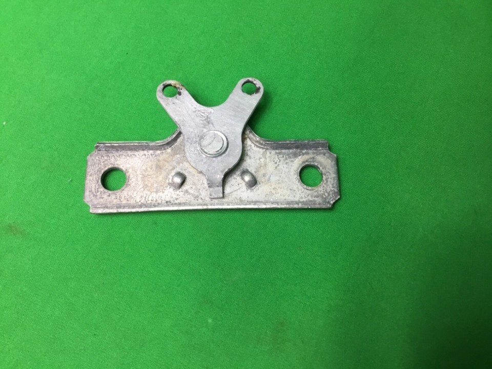 1968 69 70 71 72 73 74 75 76 77 Corvette Inside Door Lock Rods Pivot Bra... - $25.00