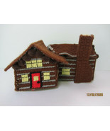 VINTAGE YARN CROSS STITCH PLASTIC CHRISTMAS HOUSE BROWN LOG CABIN HOUSE - £5.97 GBP