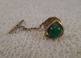 Vintage Silvertone Green Stone Like Tie Tack / Lapel Pin - £7.71 GBP