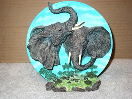 ELEPHANT ELEPHANTS DECORATIVE PLATE FIGURINE - $34.63