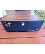 1972 International Travelall Glovebox Door OEM  - €117,22 EUR